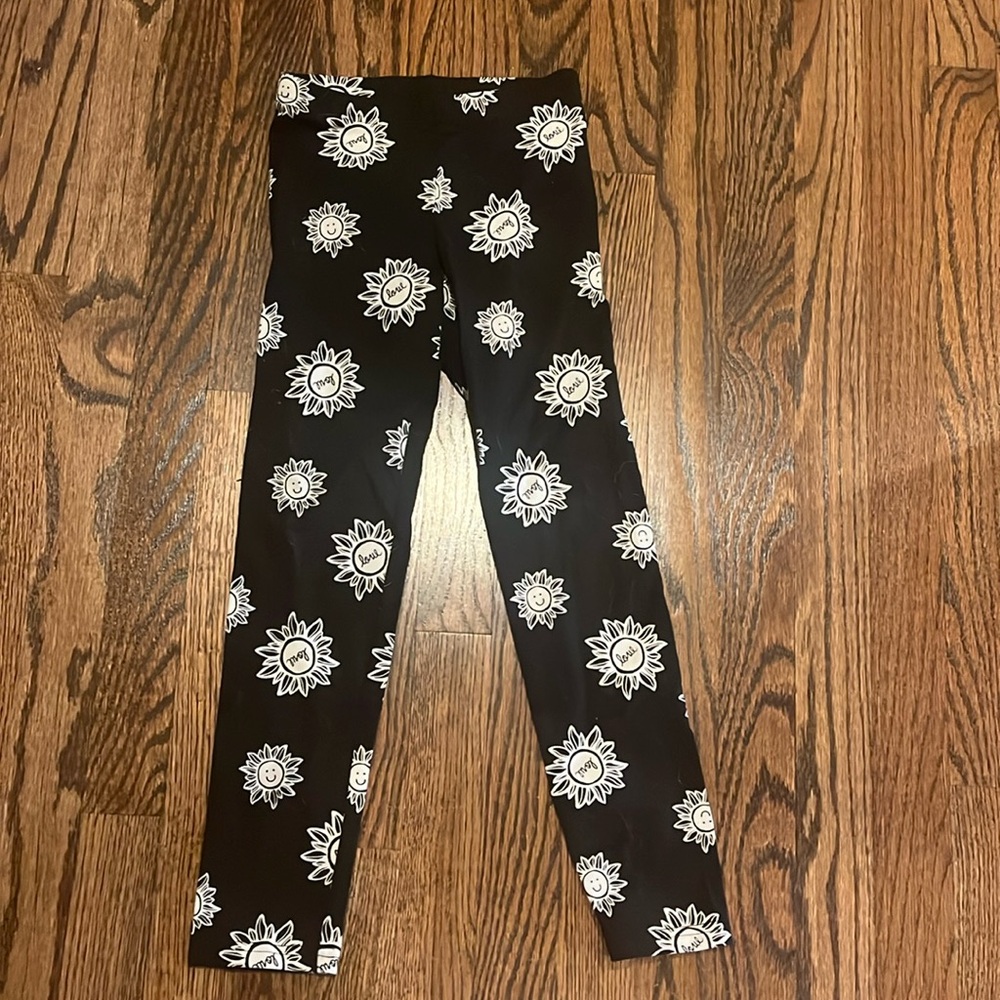 Old Navy, black leggings, girls medium eight never worn